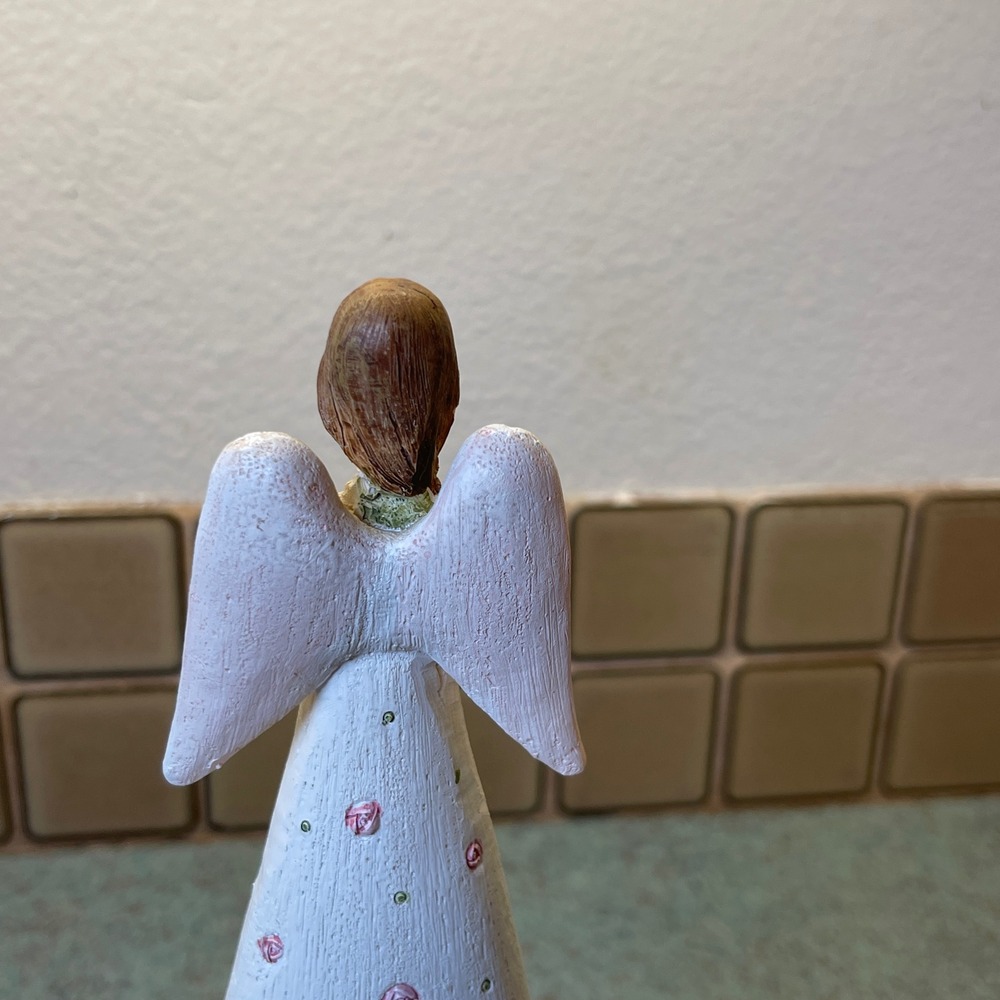 Love Angel With Pink Rose Bouquet Stone Resin Designed to Look Like Carved Wood - Picture 4 of 9